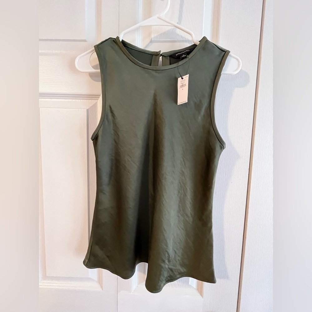 NWT BANANA REPUBLIC - Picture 2 of 4